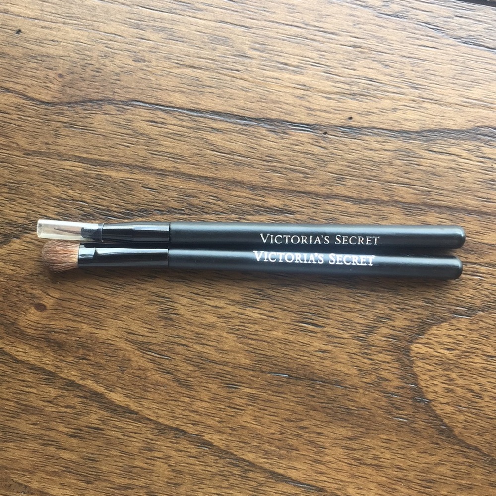 Victoria’s Secret Brush Duo